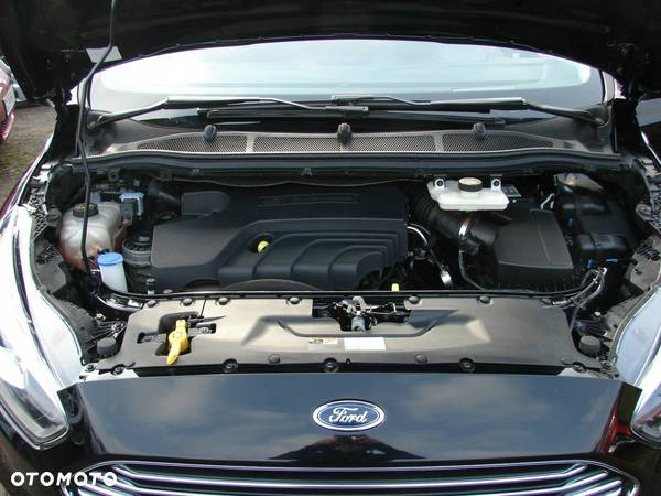 Ford S-Max - 22