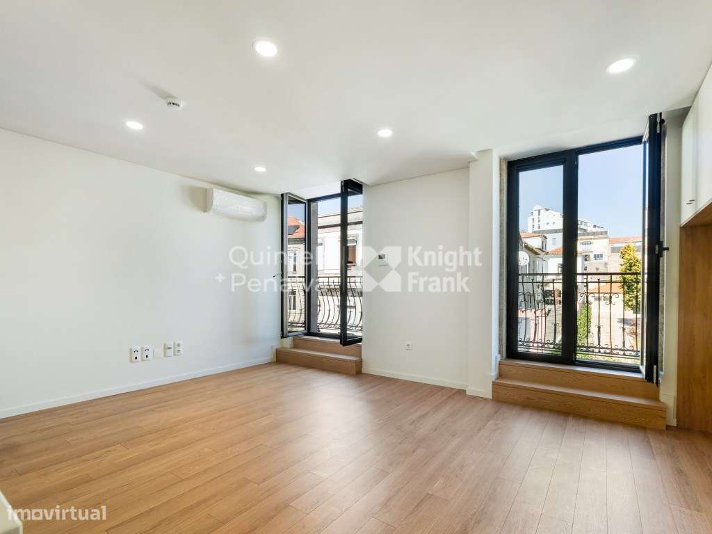 Apartamento T0 no centro do Porto no Bonfim - Grande imagem: 3/25