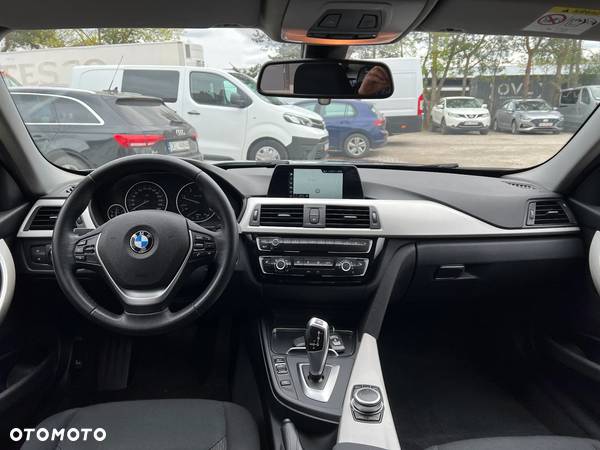 BMW Seria 3 318d Advantage - 26