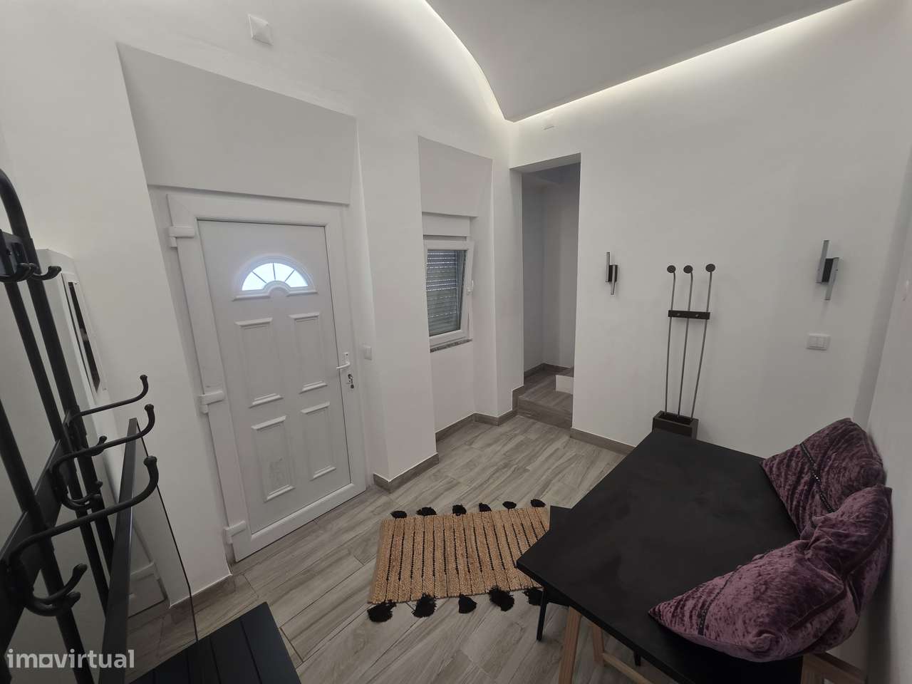 Moradia T1 + 1 com 2 terraços perto do Mar e Marina-5