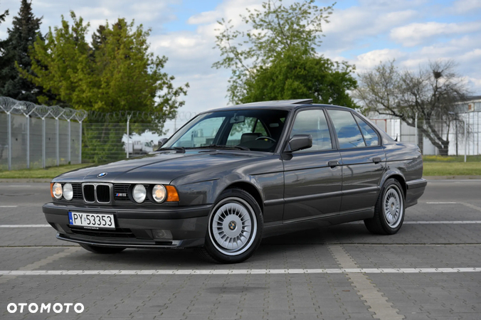 BMW M5 Standard - 1