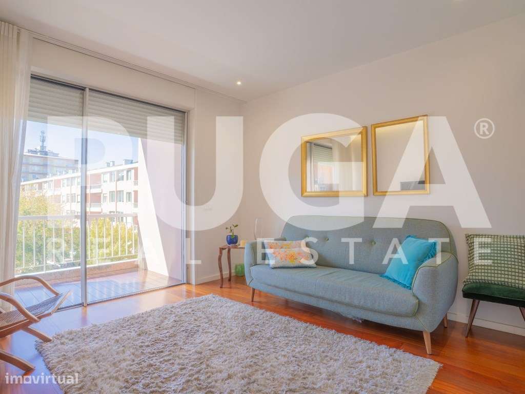 Apartamento de Prestígio na Praça Velásquez - Porto-17