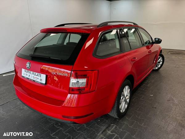 Skoda Octavia Combi Diesel 1.6 TDI DSG Ambition - 20