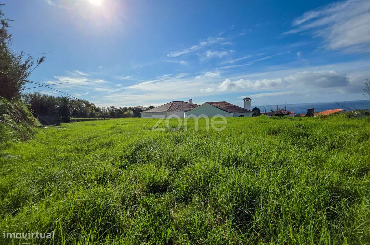 Terreno Urbano com Vista Mar na Candelária em São Miguel-7