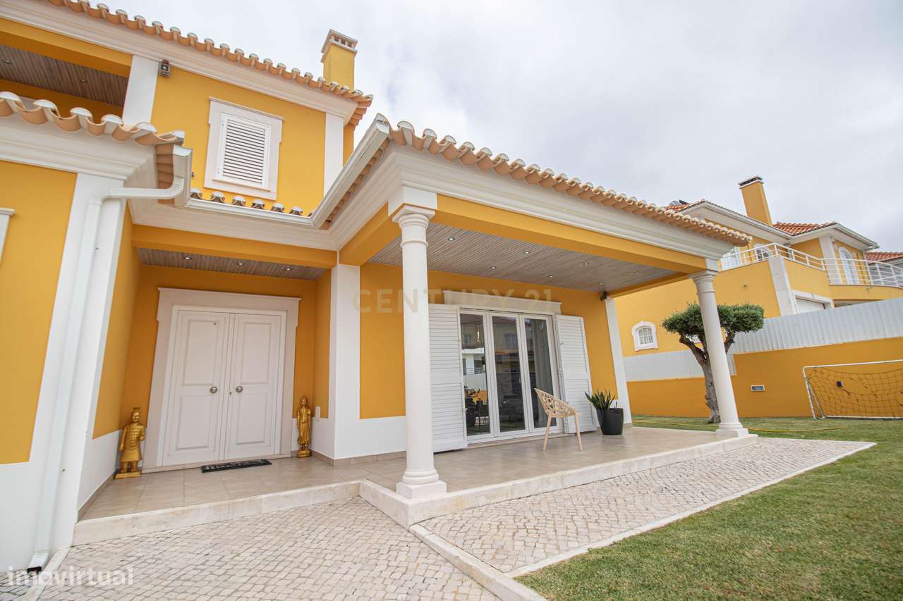 Elegante moradia T4, de arquitetura contemporânea, no coração de Torre - Grande imagem: 3/48