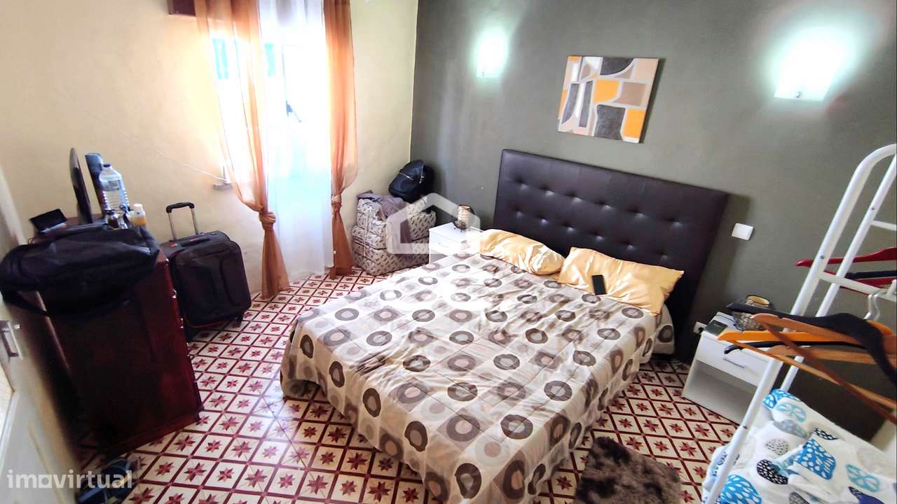 Vivenda V2+1 com Quintal e Garagem em Trigaches - Grande imagem: 4/23