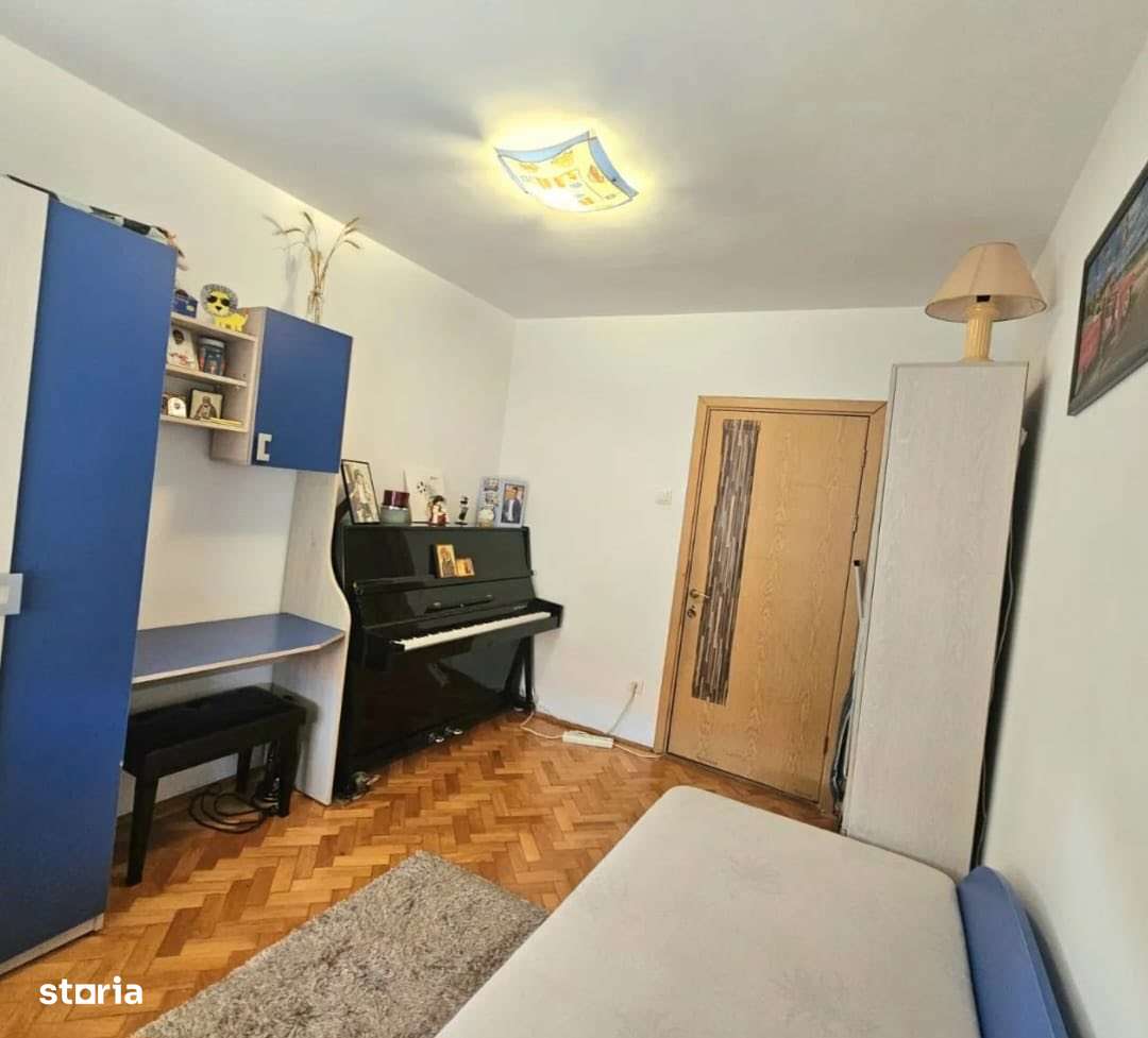 Apartament 3 camere, Str Siretului, COMISION 0-7