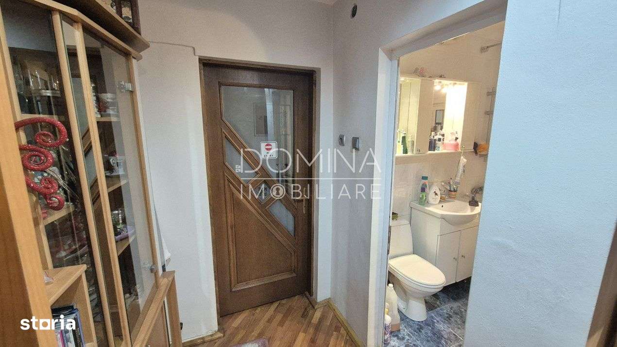 Vanzare apartament 2 camere, et.1,  zona 8 Mai - Imagine principală: 4/10