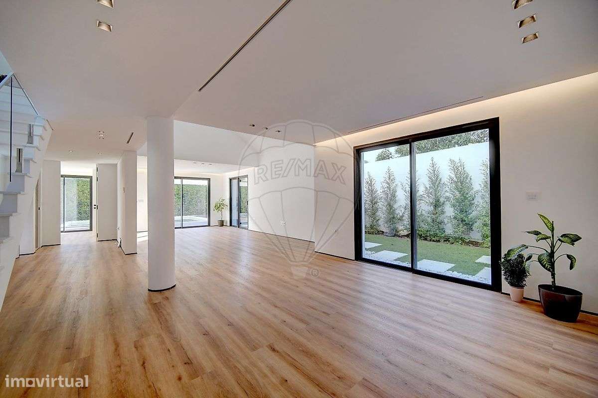 Moradia T5 para venda-9