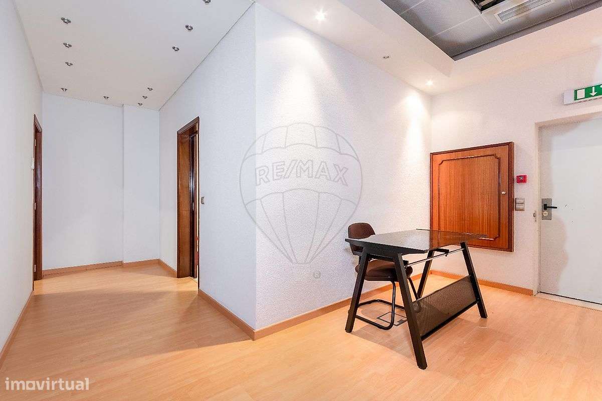 Escritório  para arrendamento - Grande imagem: 5/17