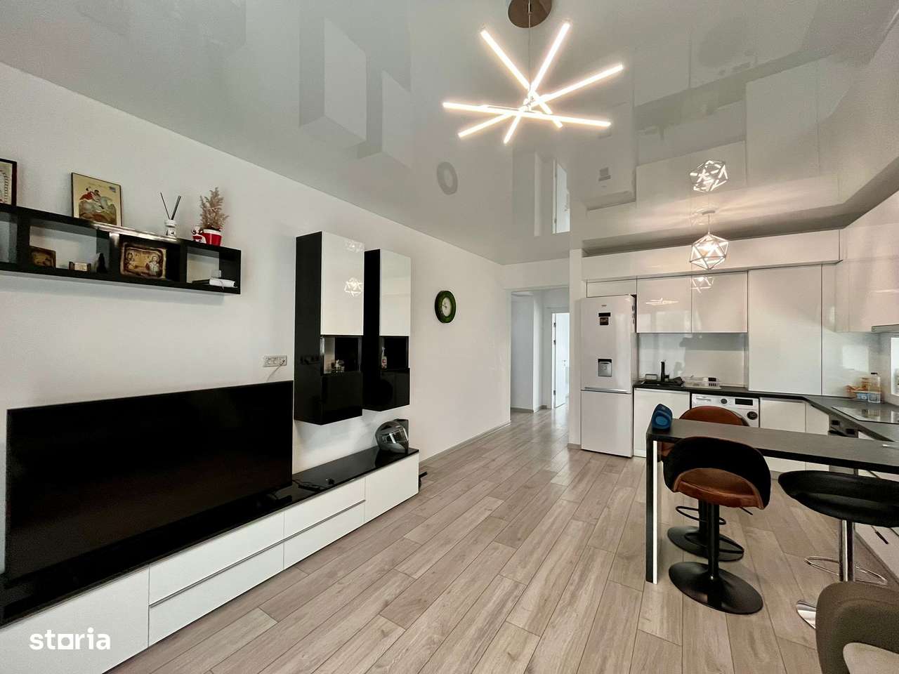 Apartament 2 camere mobilat utilat parcare boxa Mamaia Nord LIDL-3