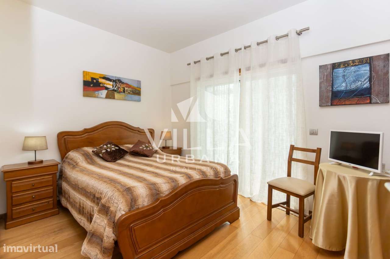 Moradia T3 +1 com Garagem localizada numa zona tranquila em Belverde-37