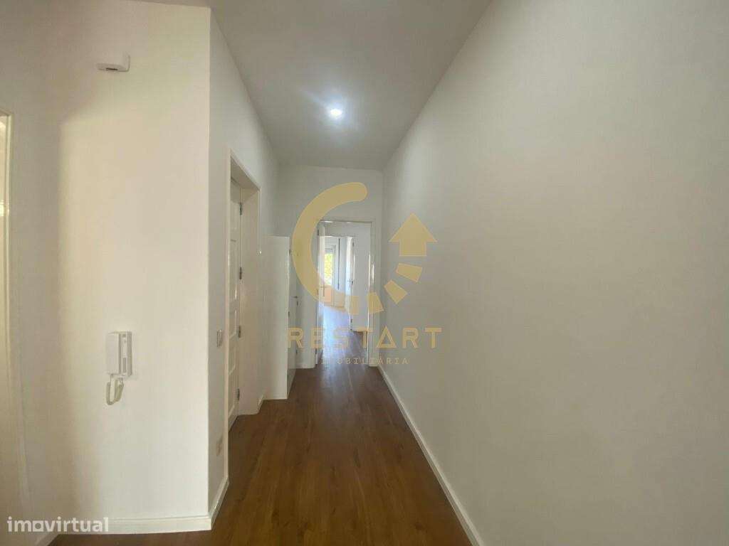 T3 em Águas Santas com 3 frentes, totalmente renovado com muita lumino-9