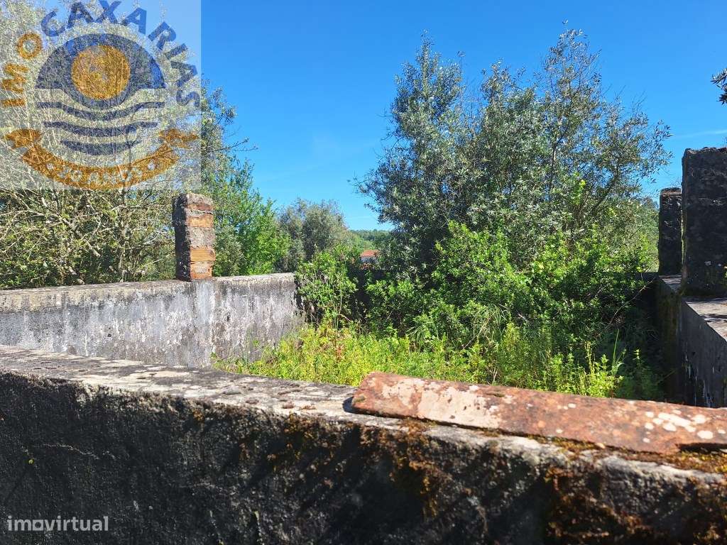 Moradia para recuperar com poço-Seiça - Grande imagem: 5/7