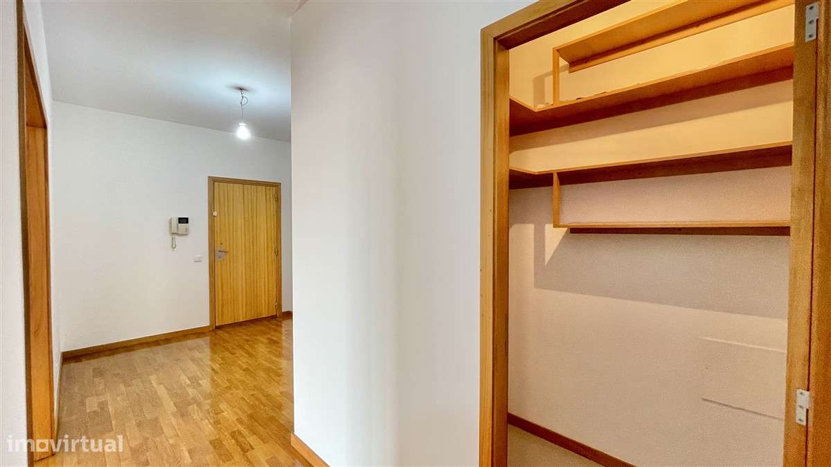 T3 Centro-Póvoa de Varzim-aparcamento-6