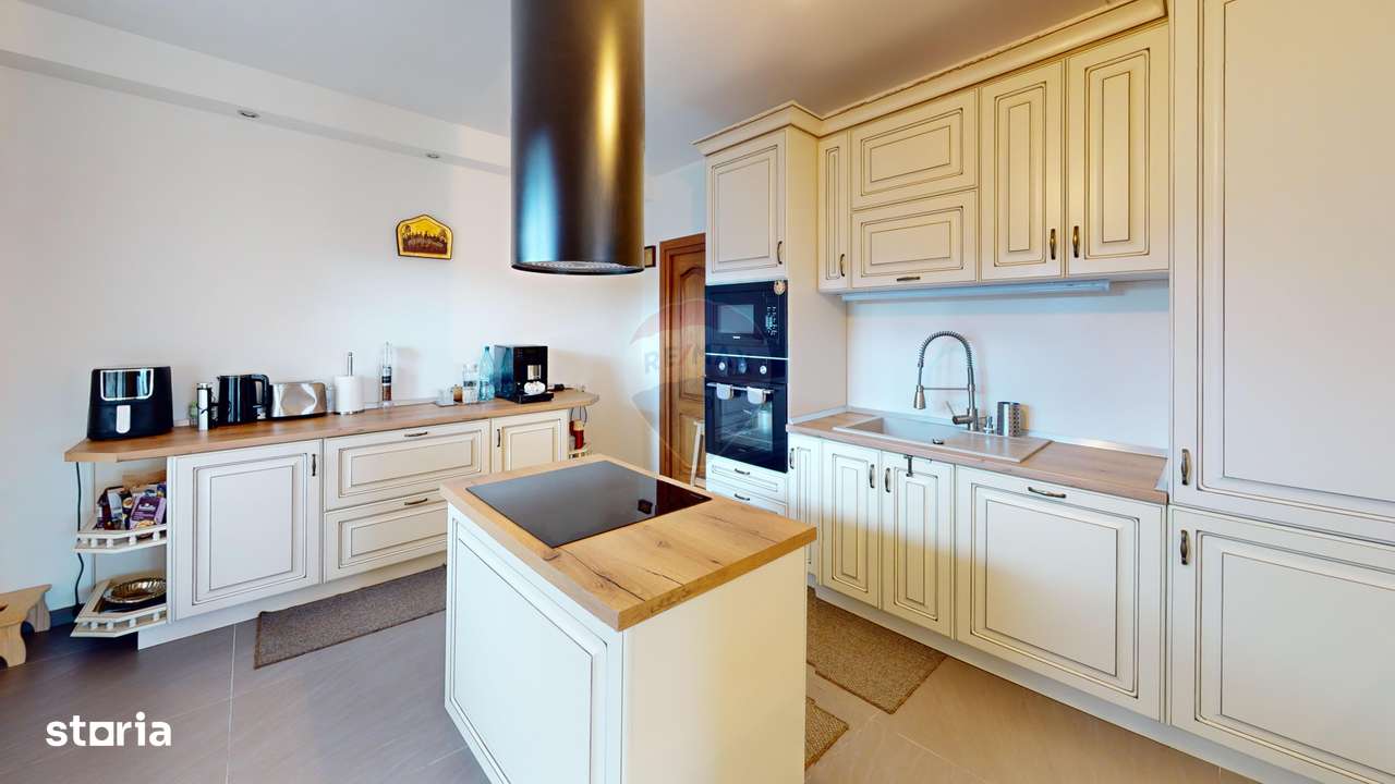 Casă / Vilă de Lux cu 5 camere de vânzare-2