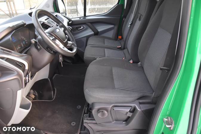 Ford TRANSIT CUSTOM - 17