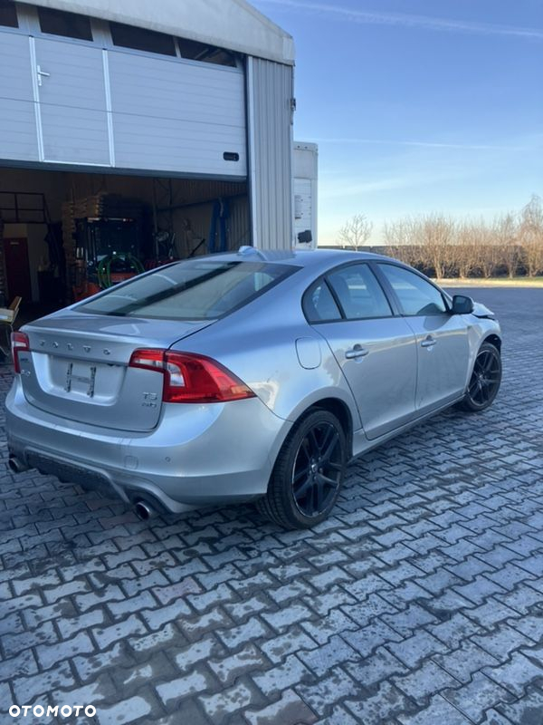 Volvo S60 T5 Geartronic RDesign - 5
