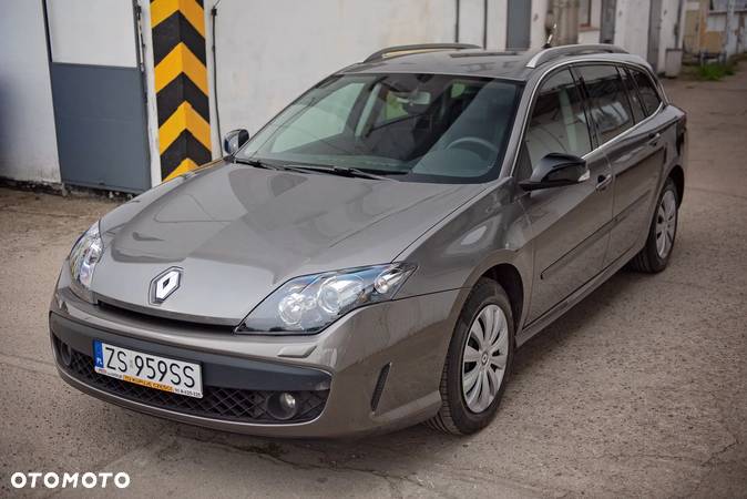 Renault Laguna Grandtour dCi 150 FAP Dynamique - 9