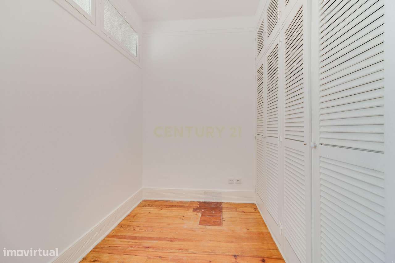 Penthouse com terraço de 28m2 junto ao metro no Rato-39