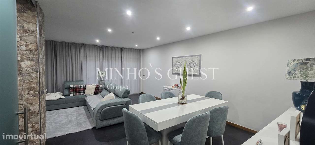 Moradia V3 c/ 1 Suite Closet, Mobilada e Equipada pronta a Habitar c/ - Grande imagem: 3/29