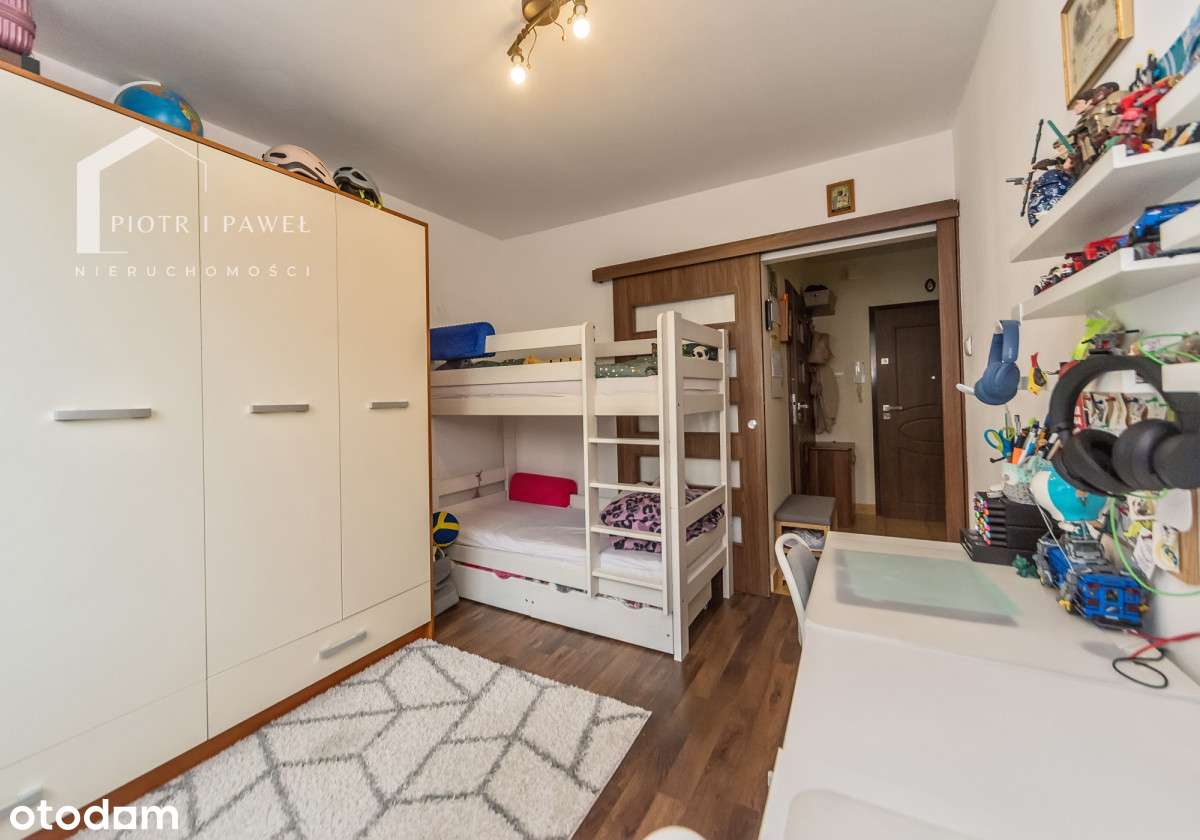 Mieszkanie z klimatem w świetnej lokalizacji!-3