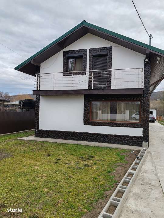 Casa parter+mansarda si teren in Lipovat, Vaslui - Imagine principală: 1/10