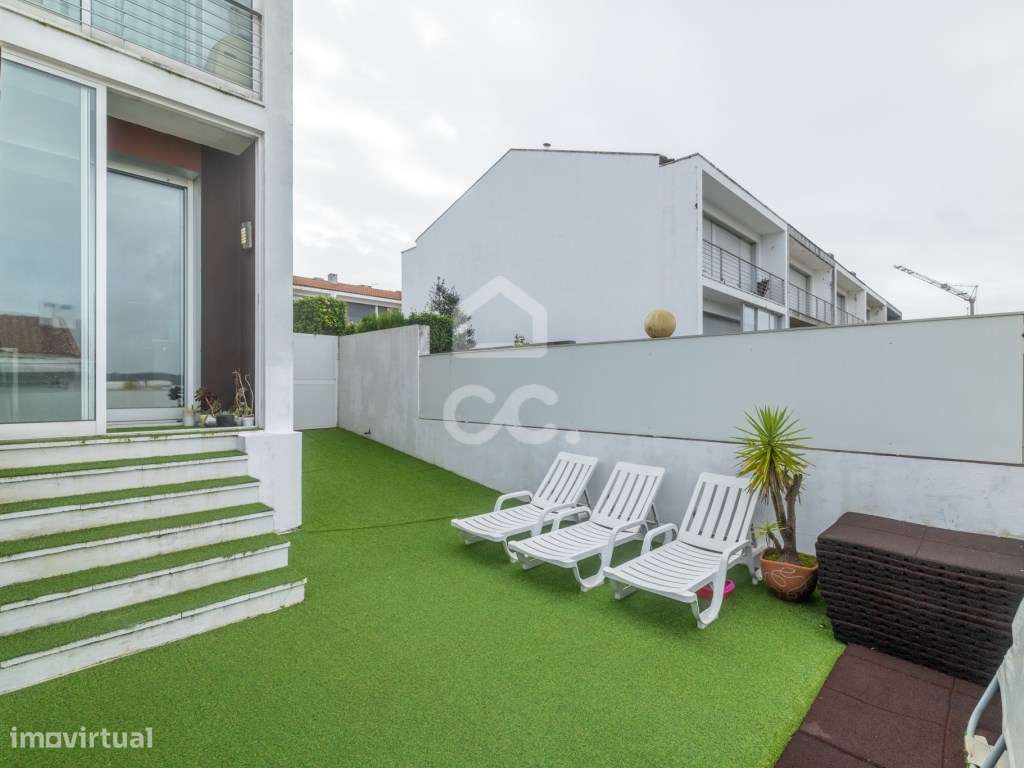 Moradia de Gaveto T3 em Ribeirão-34