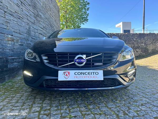 Volvo V60 2.4 D6 R-Design AWD Phev - 4