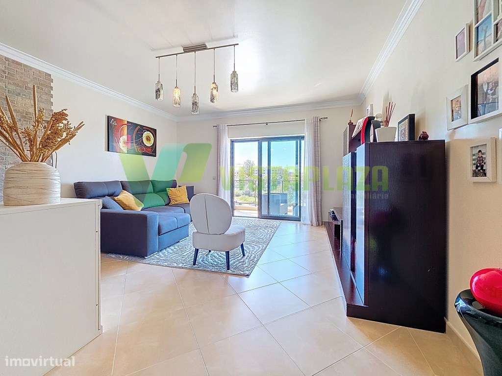 T3 Exclusivo com 3 Varandas, Garagem e Conforto Total em Portimão - Grande imagem: 4/26