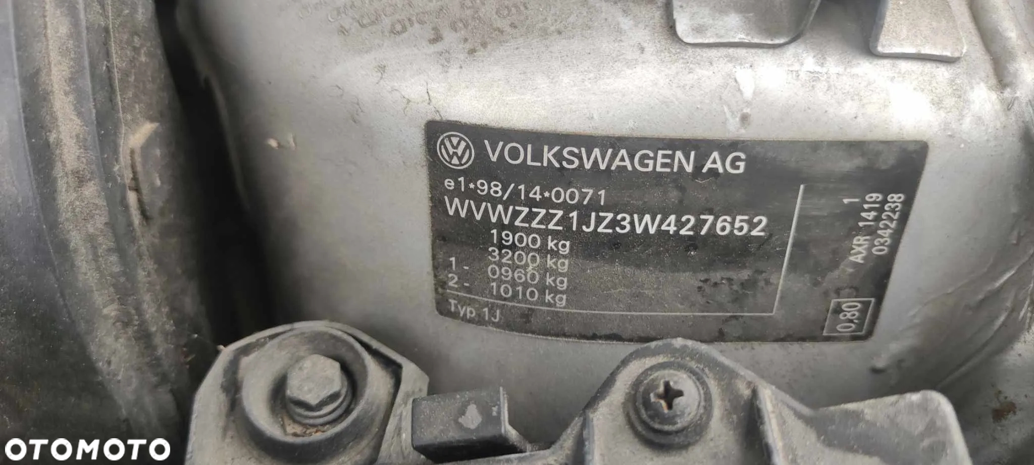 Volkswagen Golf - 23