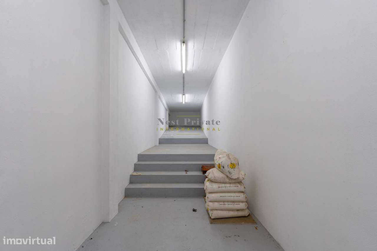 Palacete à venda na Rua de Álvares Cabral-48