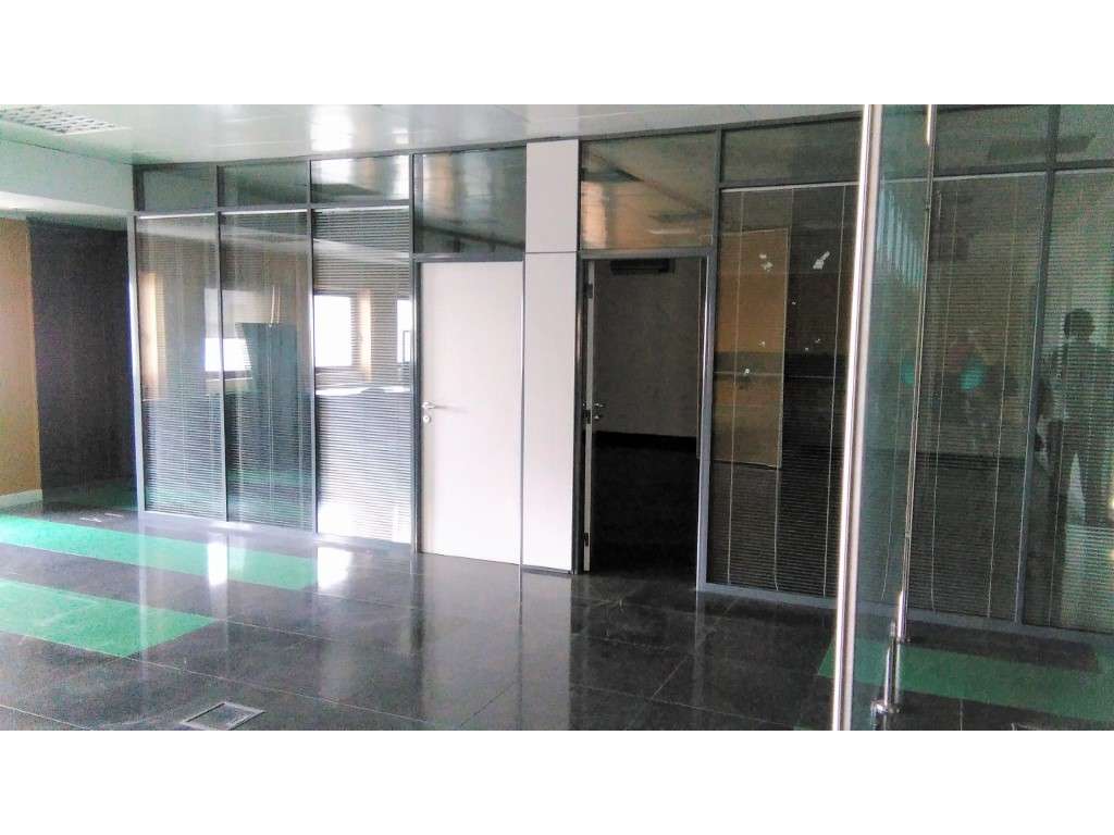 Escritório Alfragide Arrendamento | 294 m2 | Edifício Tejo - Grande imagem: 4/22