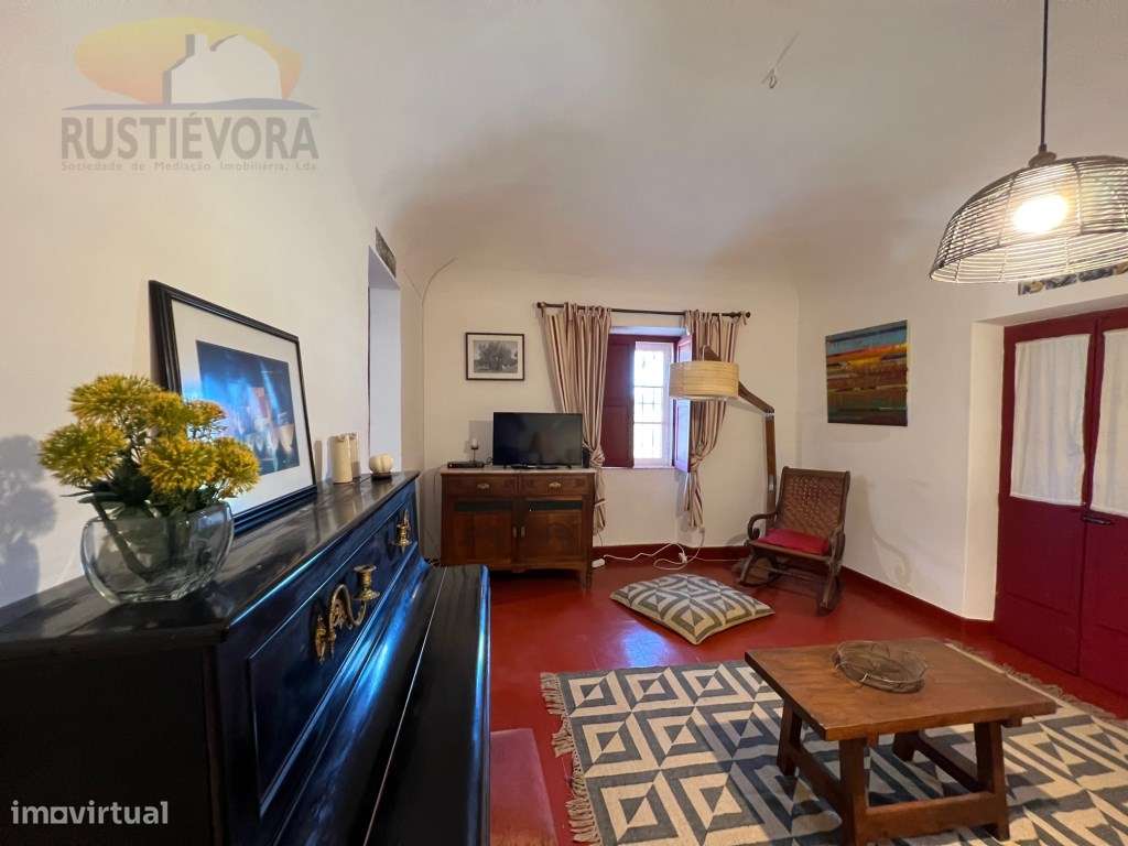 Quinta com 16 ha, com 4 Moradias Unifamiliares, piscina e várias ár...-27