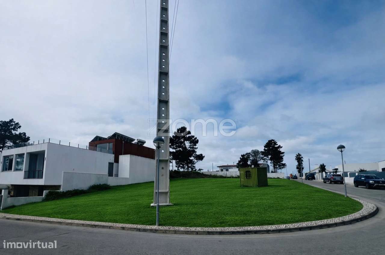 Terreno Urbano na Rua dos Pioneiros - Carrasqueira - Sesimbra-1