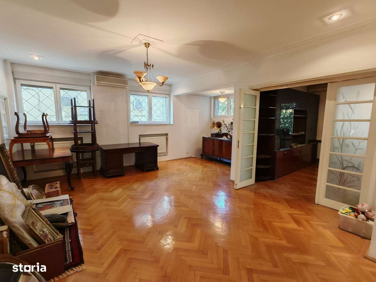 Vilă interbelică – Casin / Domenii – ideală clinica/ resedinta/ sediu-11