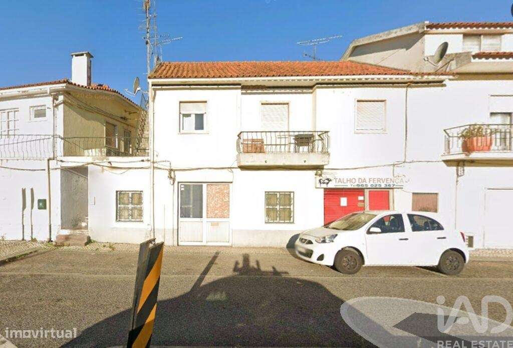 Prédio T2 em Maiorga de 173,00 m2 - Grande imagem: 2/17