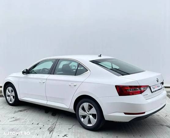 Skoda Superb 2.0 TDI DSG 4X4 Ambition - 3