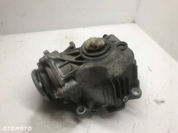 MERCEDES W204 W218 W212 MOST DYFER PRZEDNI - 1