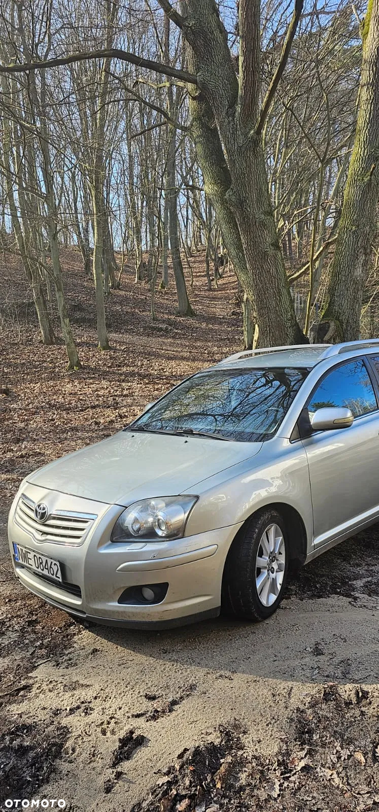 Toyota Avensis 1.8 VVT-i Combi Automatik Executive - 4