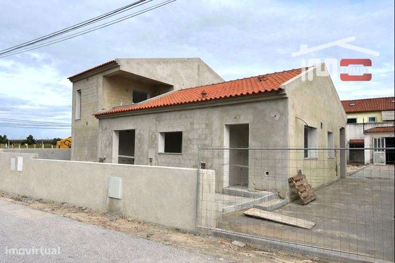 Incrível Moradia T4+1 - Com 612M2 de Terreno-32