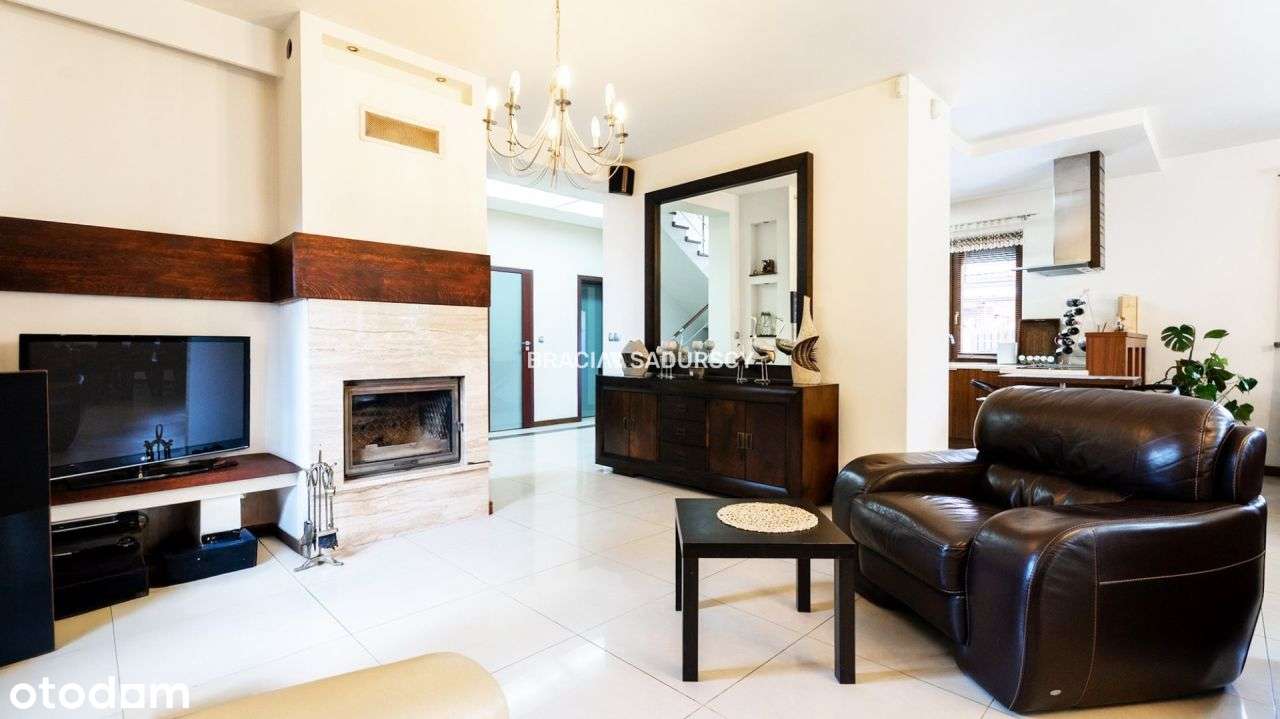 Piękny, klimatyczny dom w doskonałej lokalizacji - Pełny obrazek: 4/20