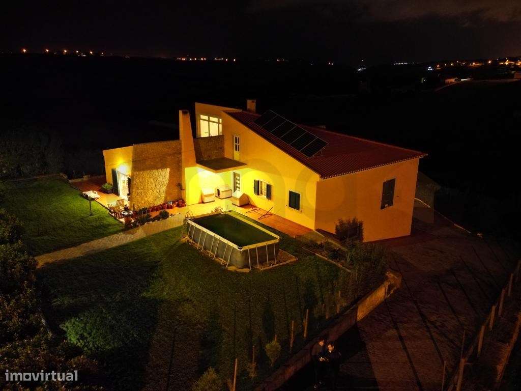 Moradia T5 em Lote Urbano de 5.135m2-12