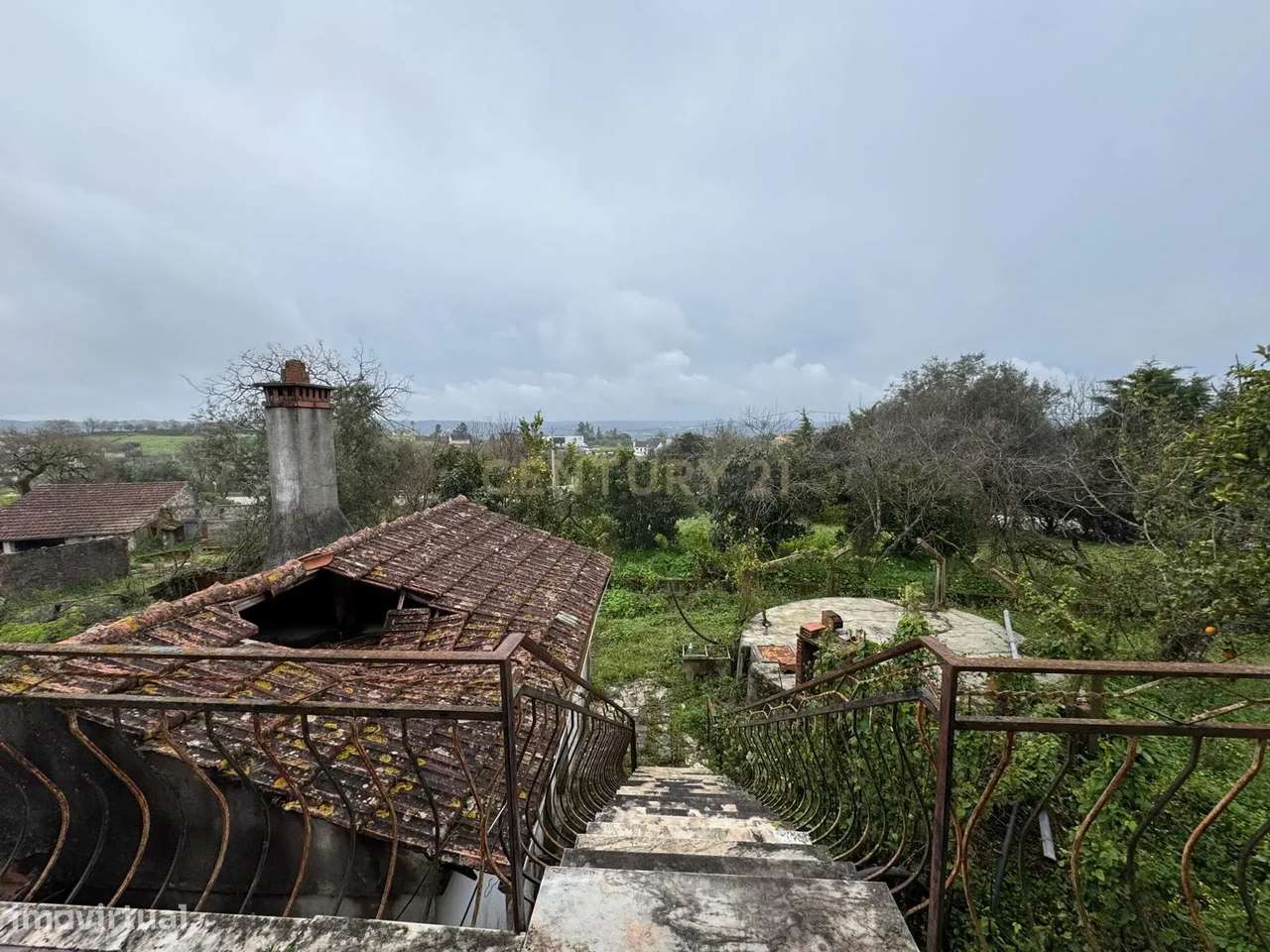 Espetacular Moradia T3 com Vista Panorâmica em Pombal-24