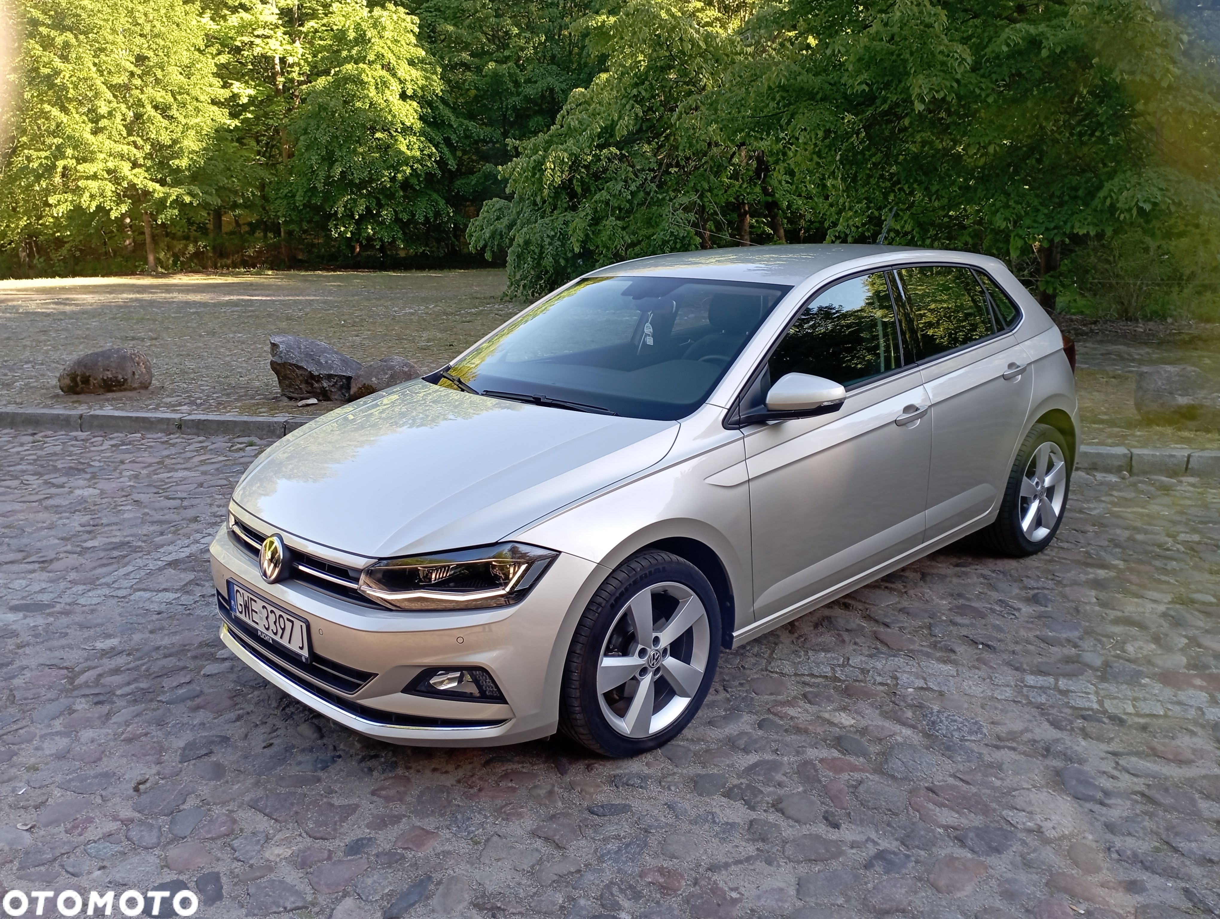 Volkswagen Polo 1.0 TSI Highline - 1