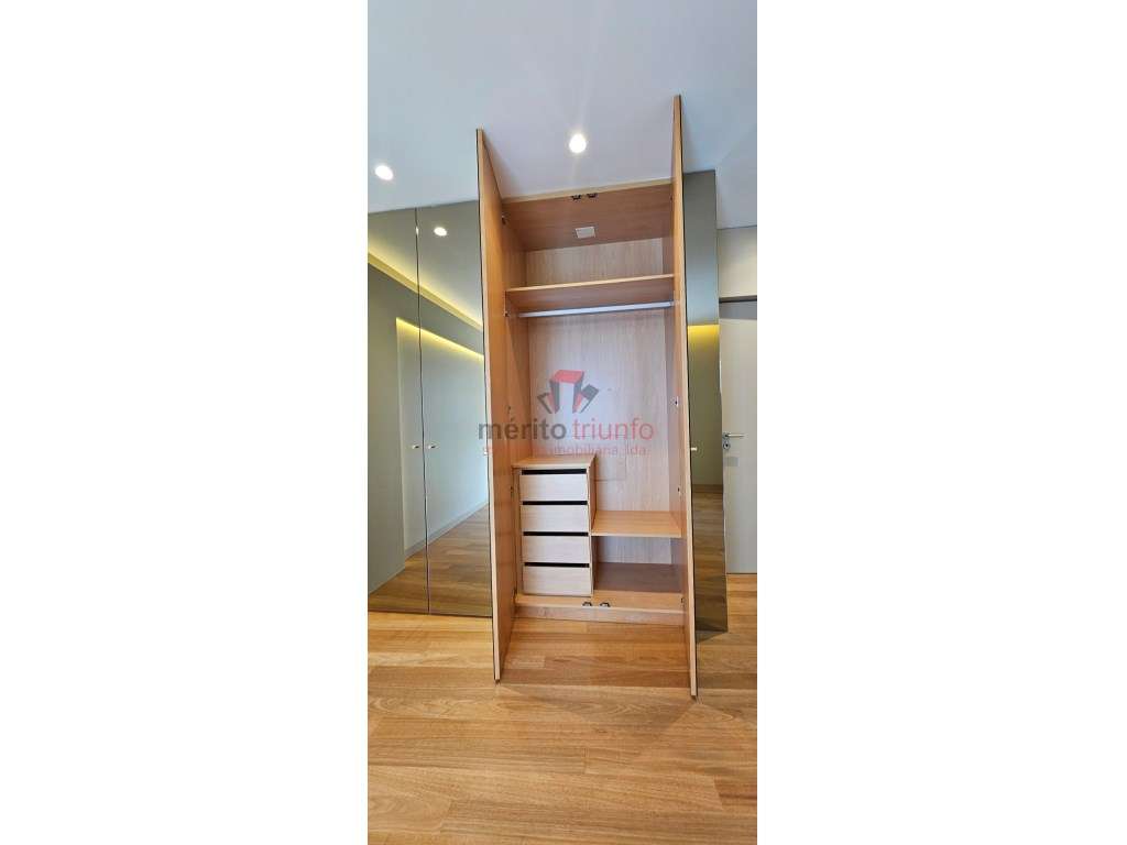 *Oferta de Escritura e Registo - Apartamento T4 de LUXO junto à Pra...-20