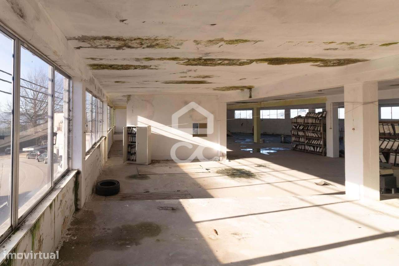 Prédio no Centro de Guimarães - Grande imagem: 2/19