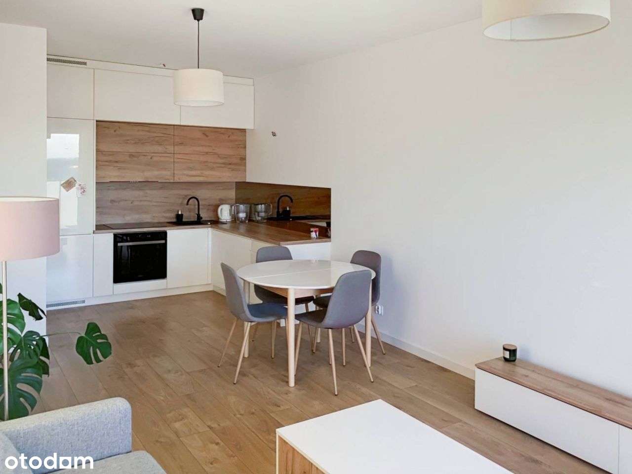Sloneczne 2 pokojowe mieszkanie w apartamentowcu + parking - Widok 3