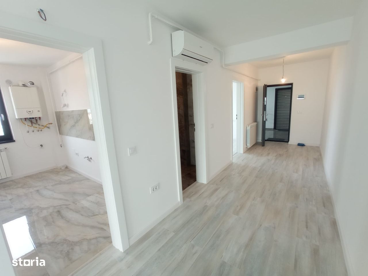 Apartament 3 camere, Valea Lupului, geam la baie, cu parcare si pod