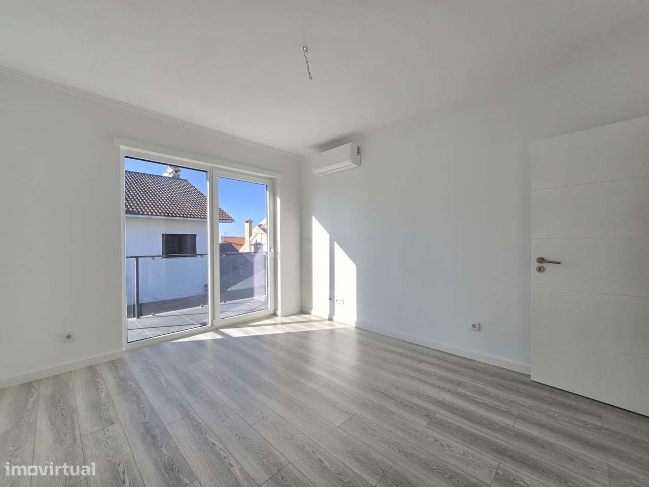 Moradia T3 nova perto da praia Lagoa de Albufeira Sesimbra-27